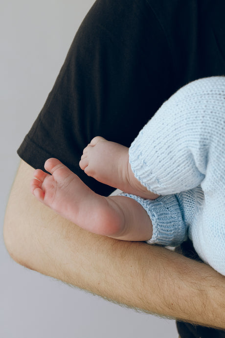 9 Fun and Easy Ways for Dads to Bond With Their Newborns