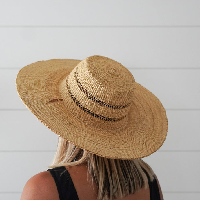 Straw hat women