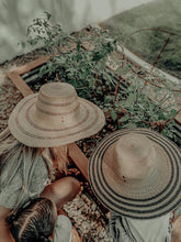 Load image into Gallery viewer, Beach Hat - Farmers Sun Hat