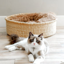 Load image into Gallery viewer, African Cat bed Basket