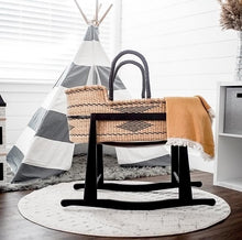 Load image into Gallery viewer, moses basket bassinets