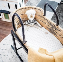 Load image into Gallery viewer, moses basket mother care