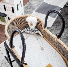 Load image into Gallery viewer, african moses basket stand